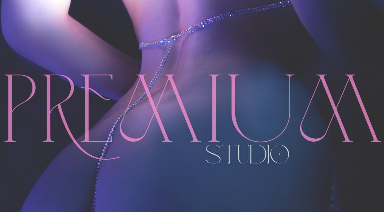 Premium Studio Studio Image